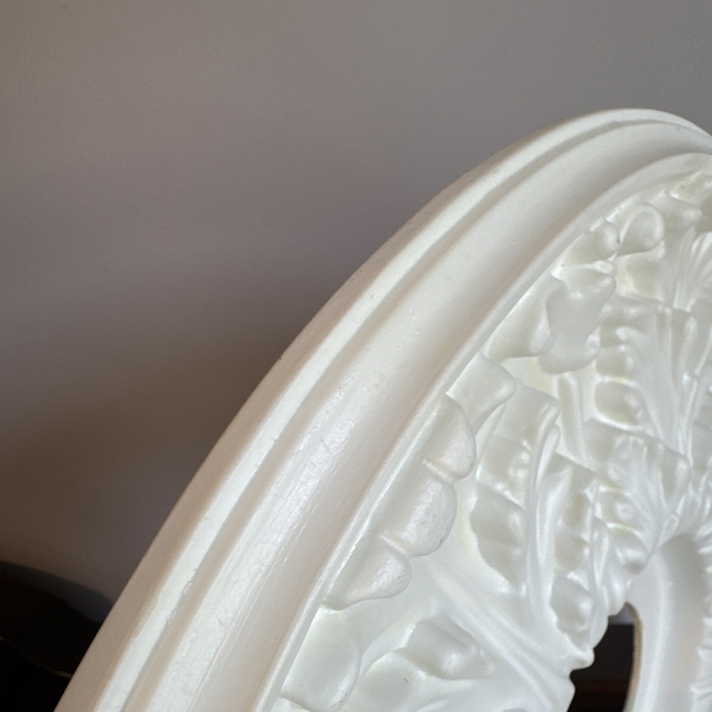 15.50" Ceiling Medallion Round Molded Plastic Vintage - Picture 7 of 15